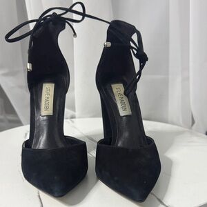 Steve Madden Elegant Black Lace-Up Heels